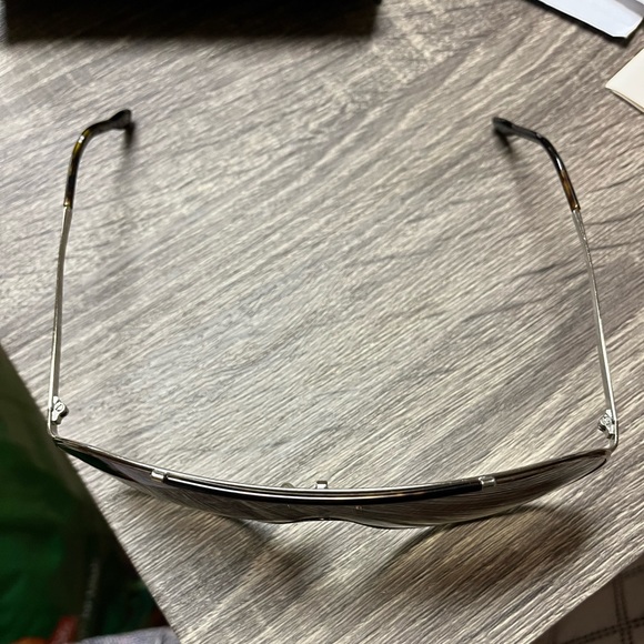 Beautiful Dolce & Gabbana Aviator Sunglasses with Case - Picture 7 of 7